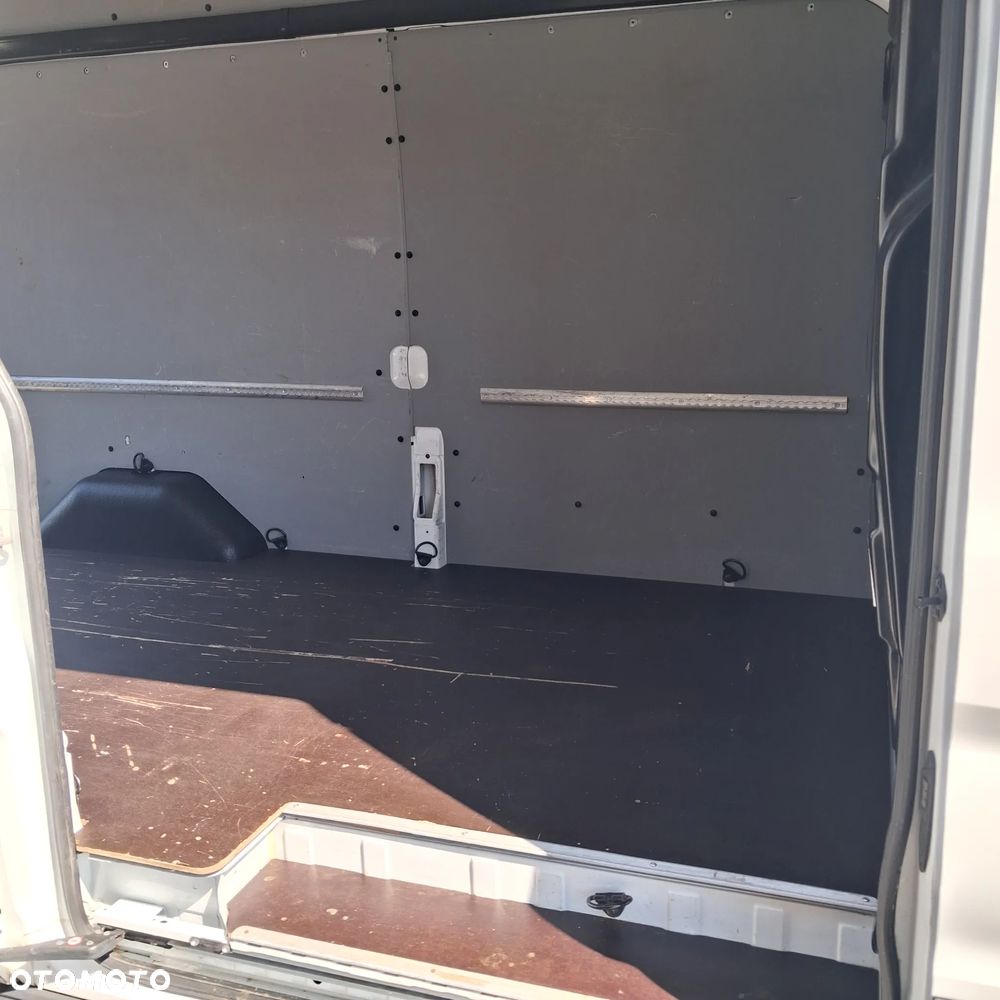 Ford Transit - 21