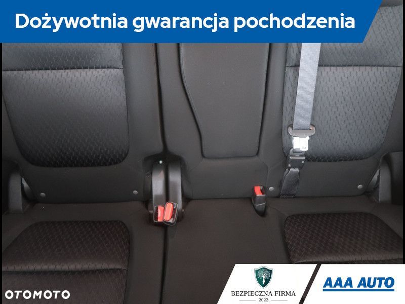 Mitsubishi Outlander - 11