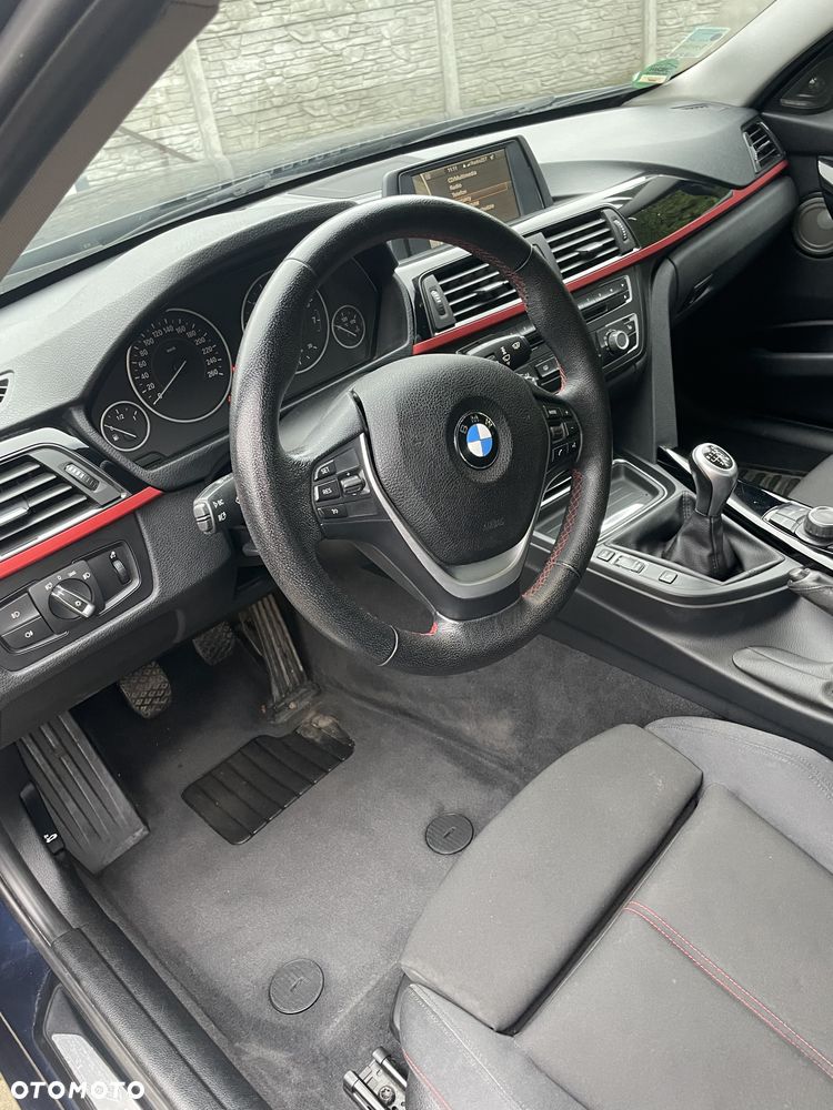 BMW Seria 3 328i Sport Line - 7