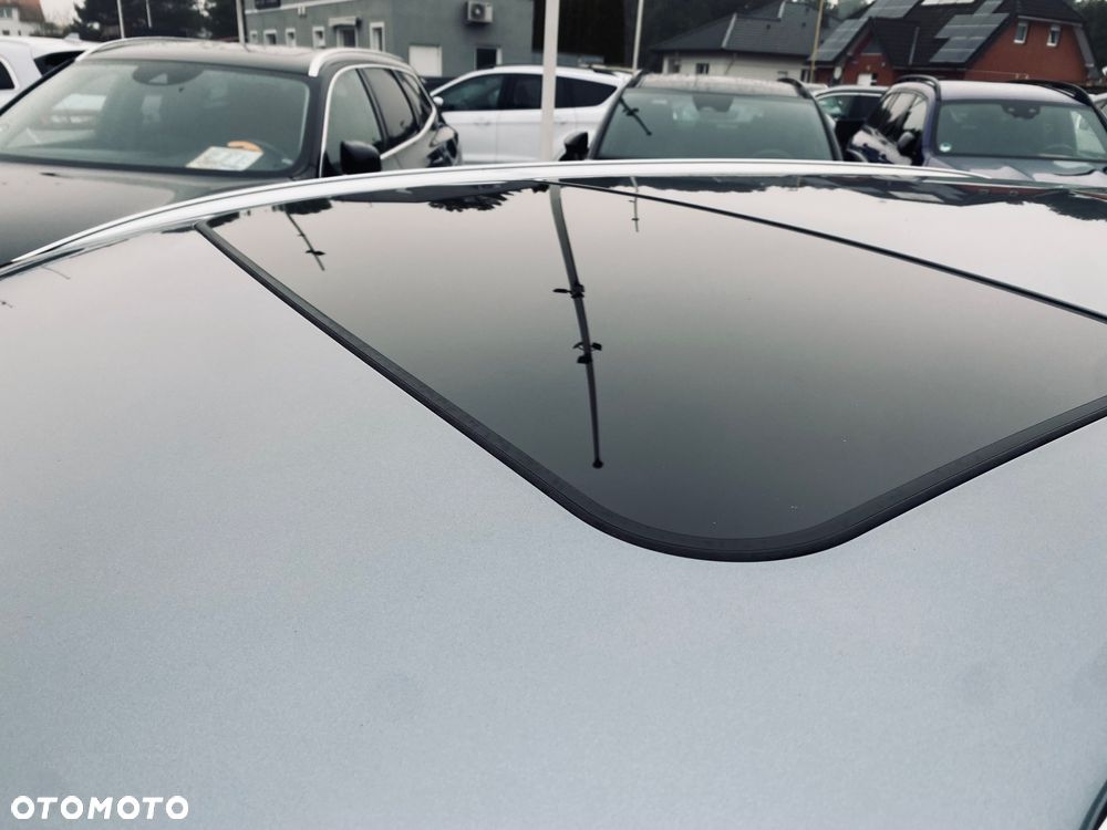 Volvo V60 D4 Geartronic R-Design - 19