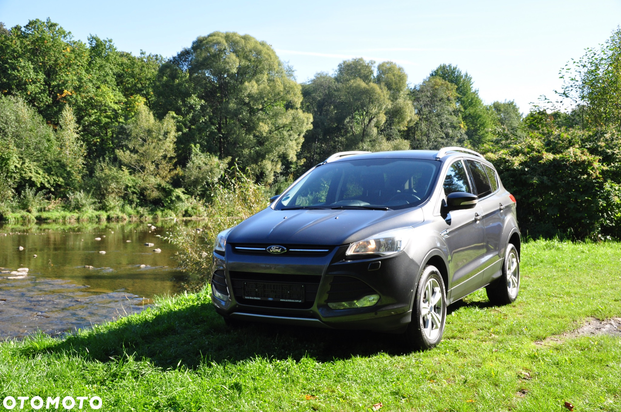 Ford Kuga 1.6 EcoBoost 2x4 Titanium - 4