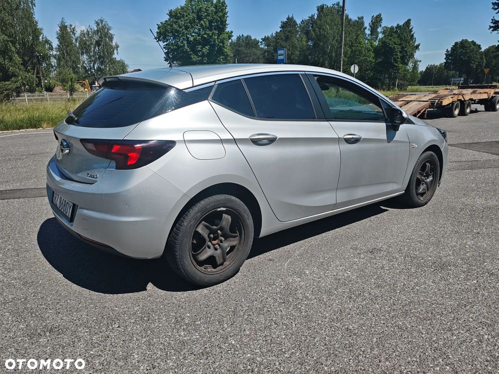 Opel Astra 1.4 T Enjoy S&S - 8
