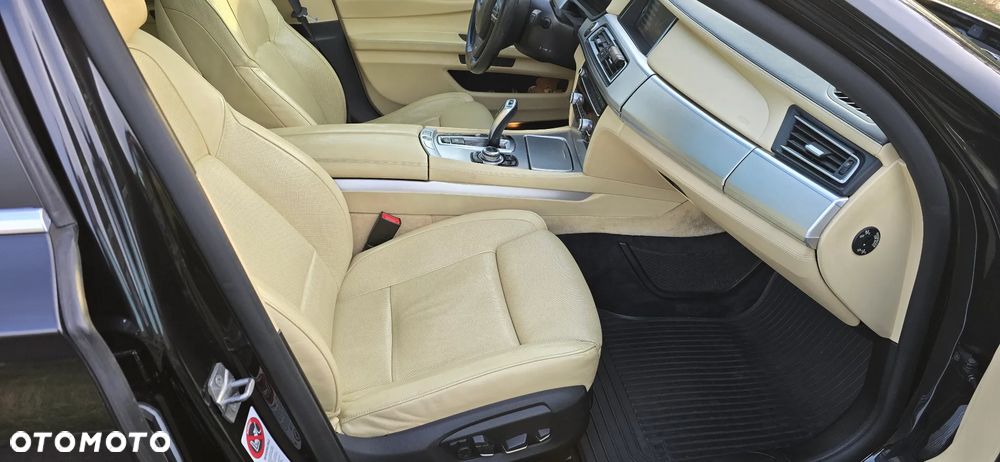 BMW Seria 7 730d Edition Exclusive - 27