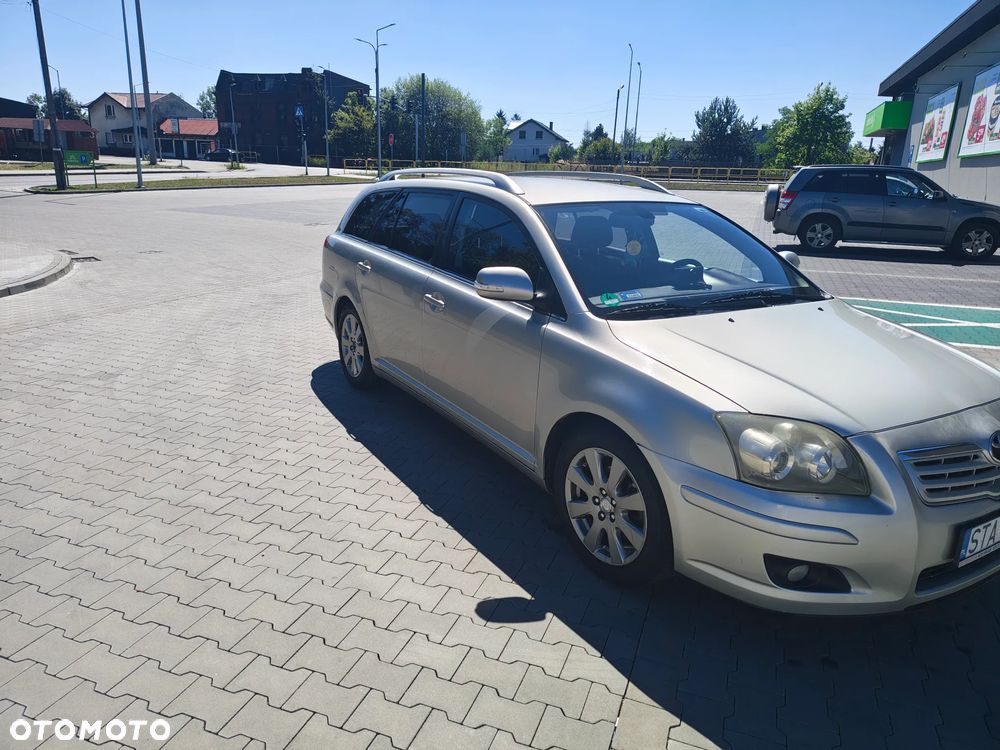 Toyota Avensis 1.8 VVT-i Sol - 3