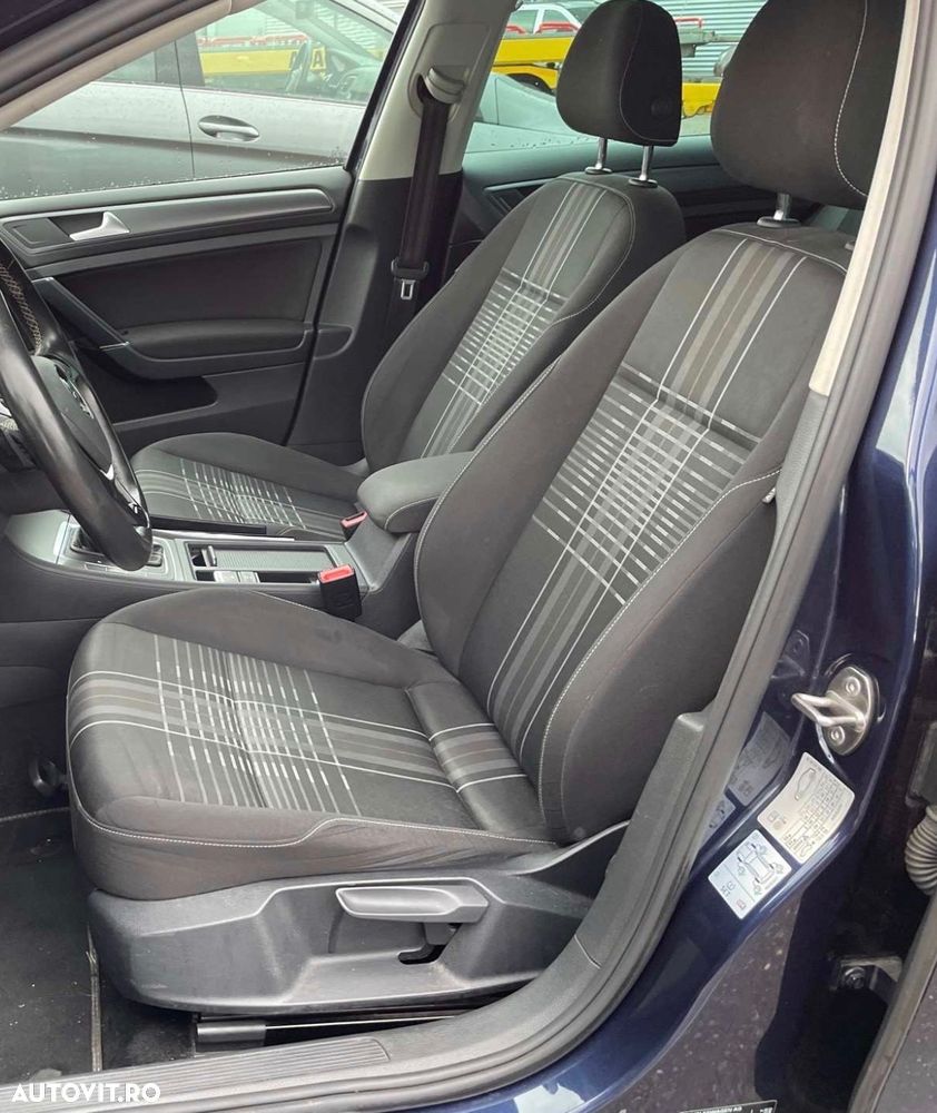 Volkswagen Golf 1.2 TSI BlueMotion Technology DSG Lounge - 5