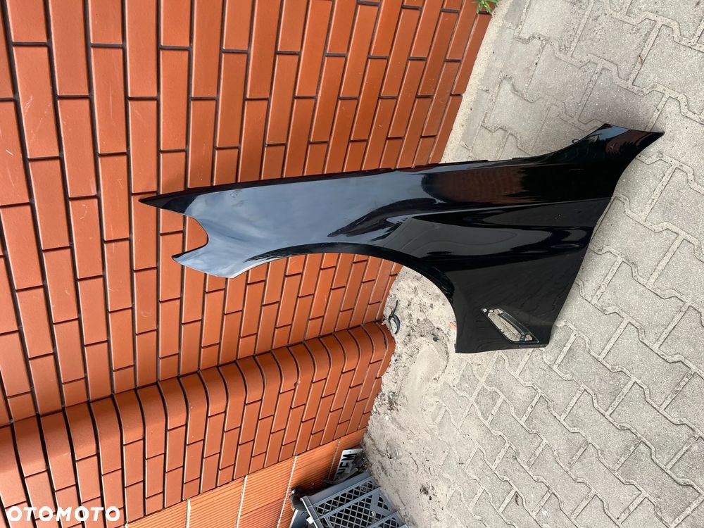 BŁOTNIK BMW G30 IDEALNY - 2