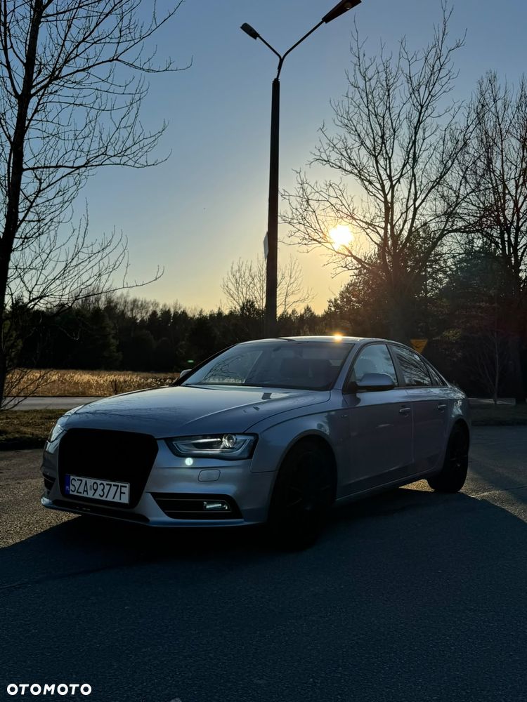 Audi A4 Limousine - 1