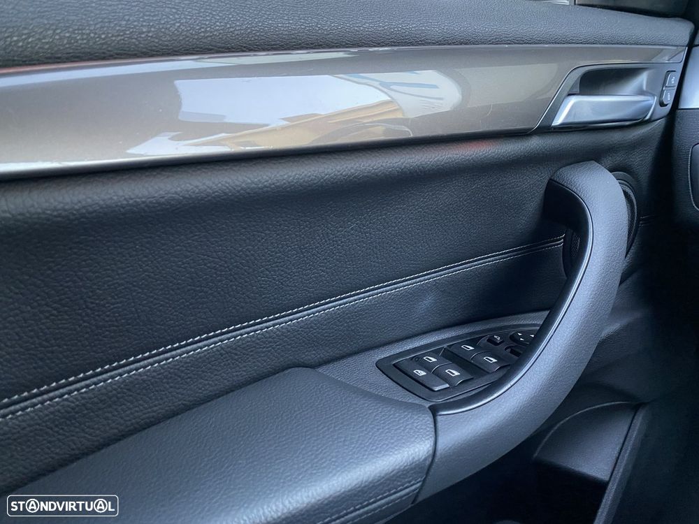 BMW X1 16 d sDrive Line xLine - 28