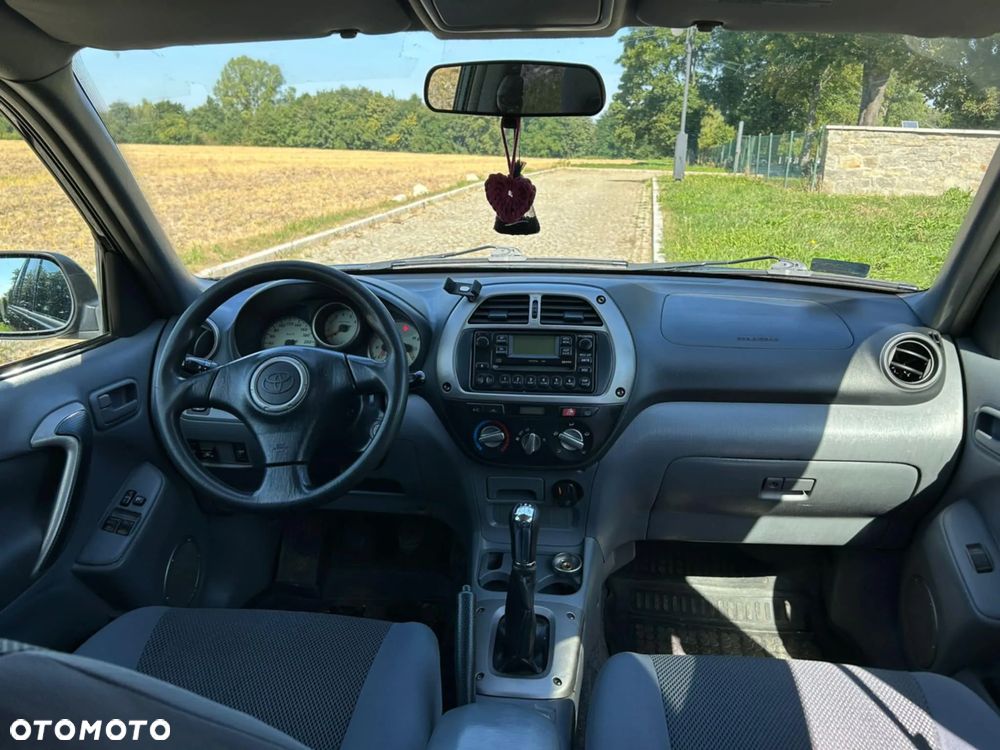 Toyota RAV4 1.8 VVT-i Terra 2WD - 9