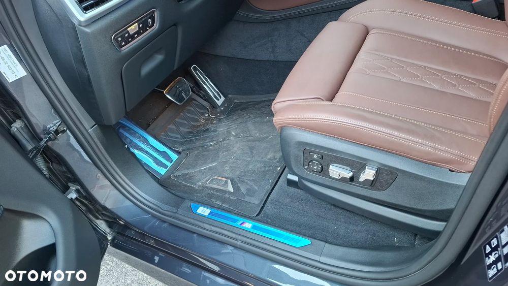 BMW X5 xDrive30d mHEV - 12