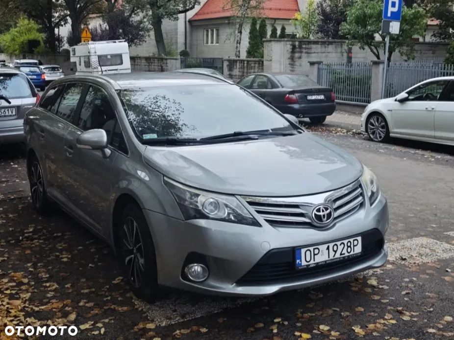 Toyota Avensis Combi 1.8 Comfort - 1