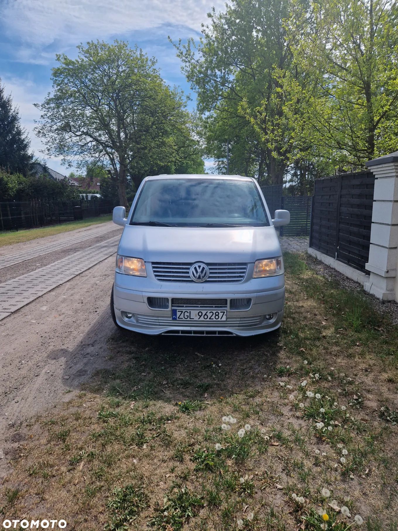 Volkswagen Transporter - 1