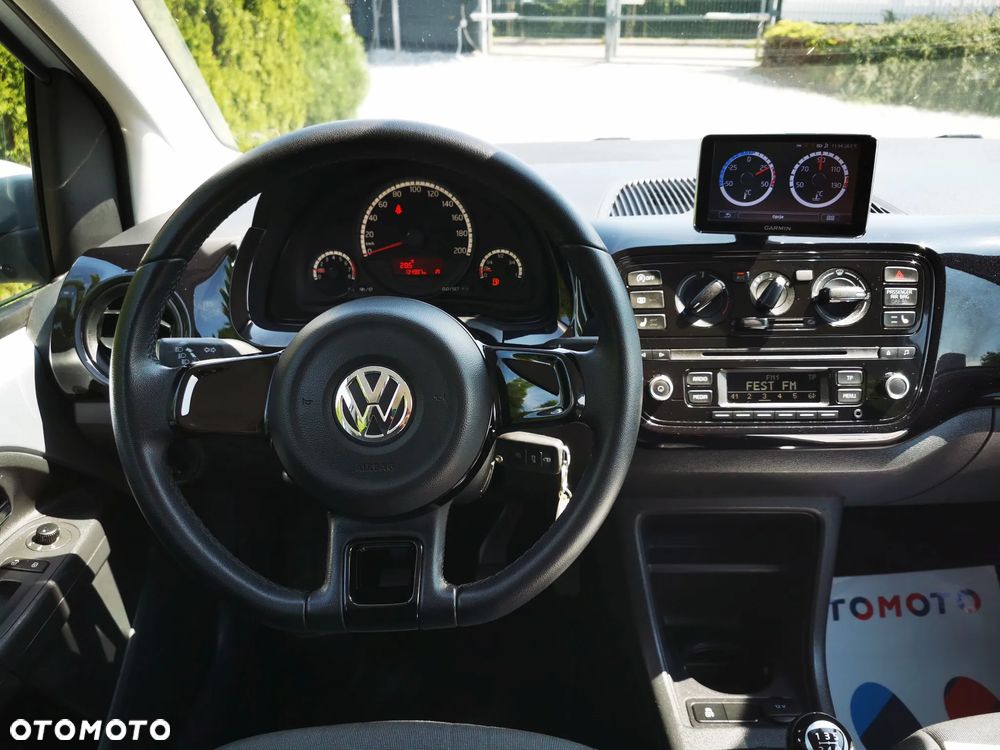 Volkswagen up! high - 23