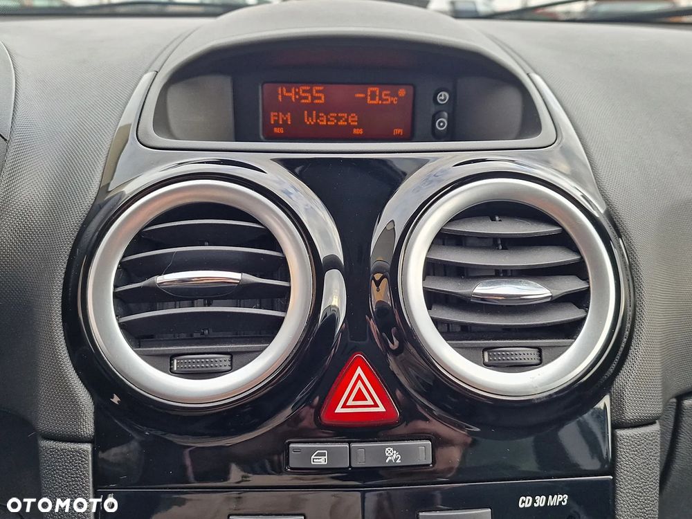 Opel Corsa 1.4 16V Energy - 18