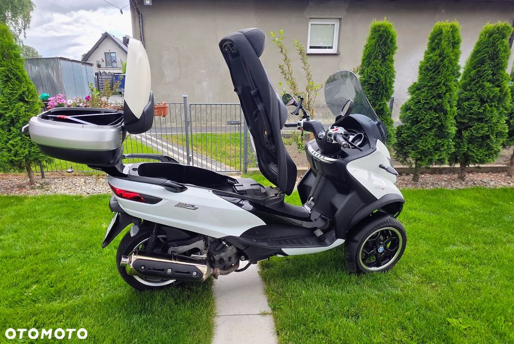 Piaggio MP-3 - 2