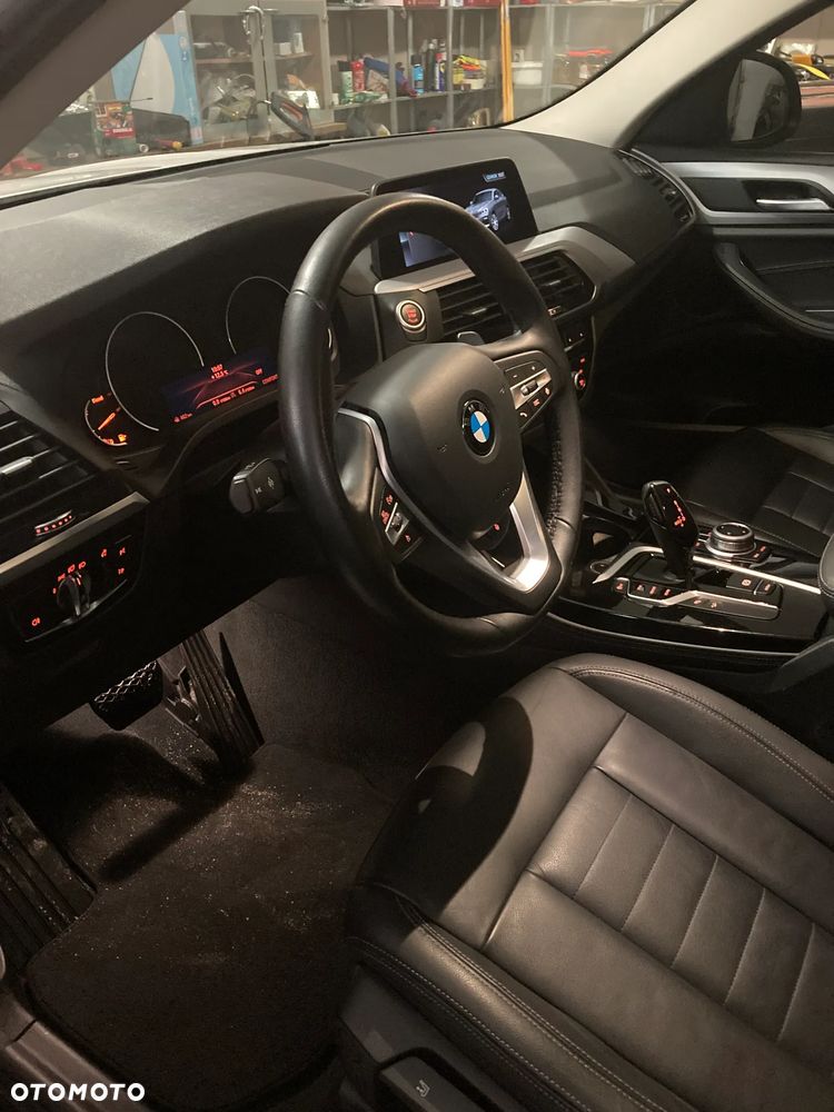 BMW X4 xDrive20d Advantage - 16