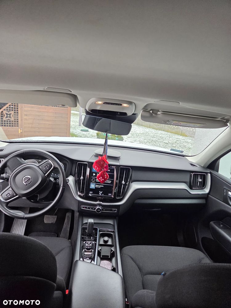 Volvo XC 60 T4 Momentum - 12