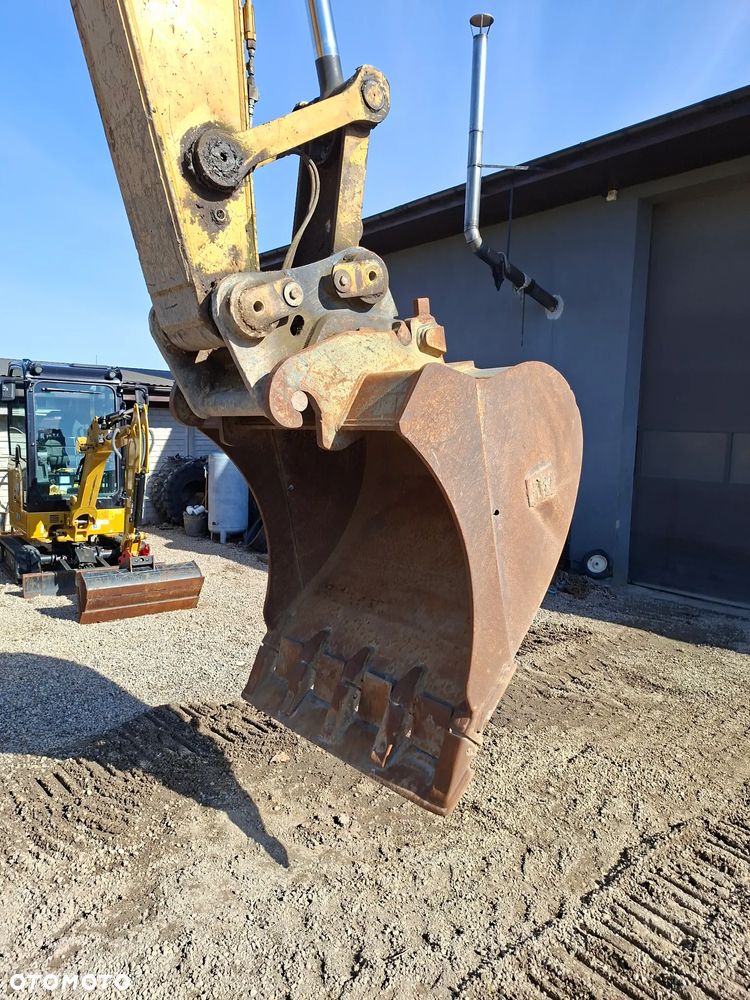 Caterpillar CAT 320 EL - 28