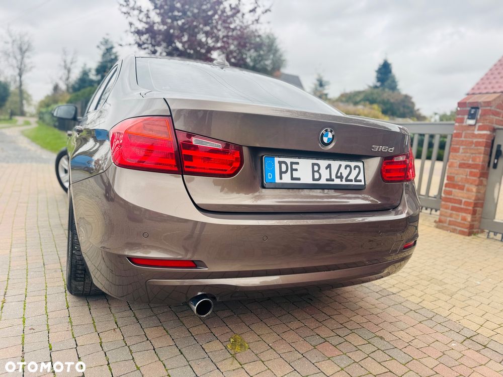 BMW Seria 3 318d DPF - 33