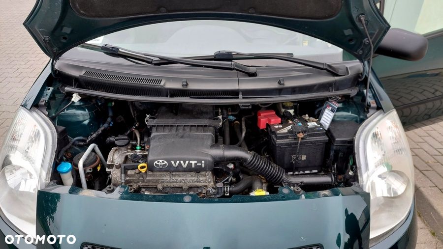 Toyota Yaris - 22