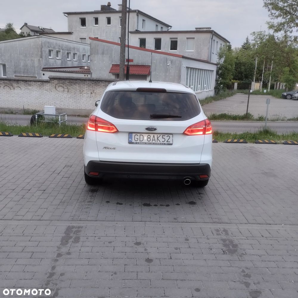 Ford Focus 2.0 TDCi Titanium ASS - 4