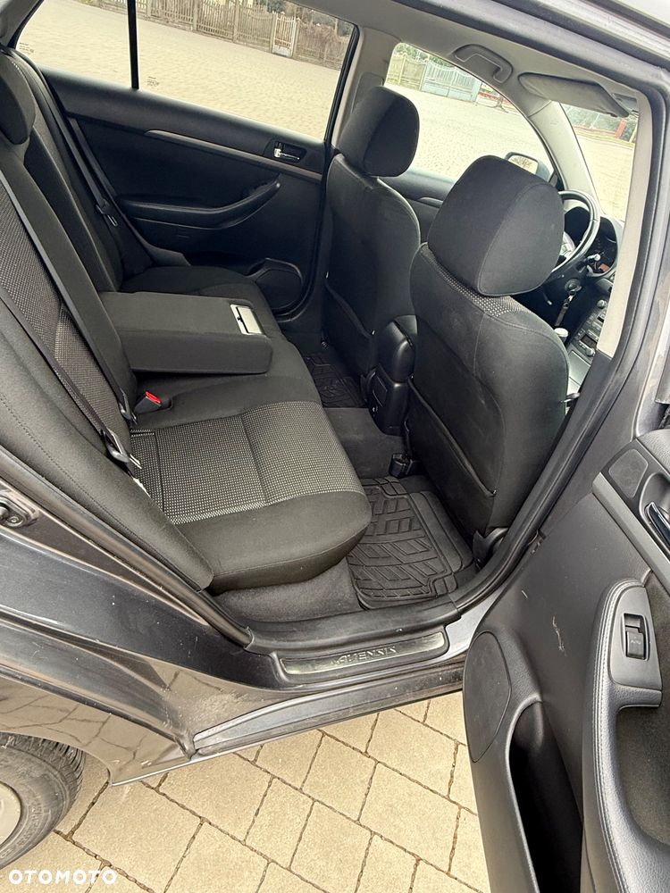 Toyota Avensis 2.2 D-CAT Team - 27