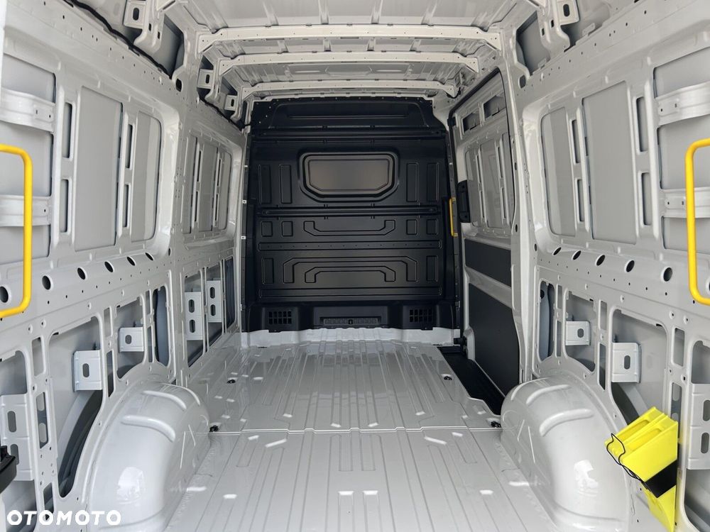 Volkswagen Crafter 35 AUTOMAT/Fugron L3H3, 2.0TDI 140KM, Wysoki dach, r.o. 3640mm - 13