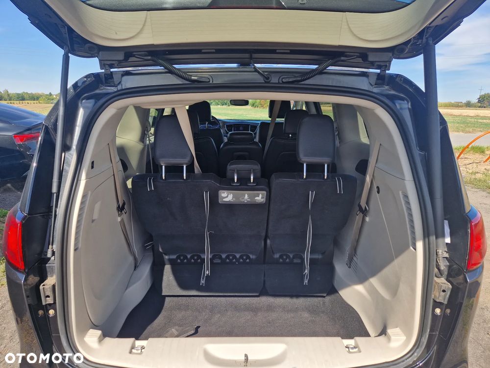 Chrysler Pacifica - 16