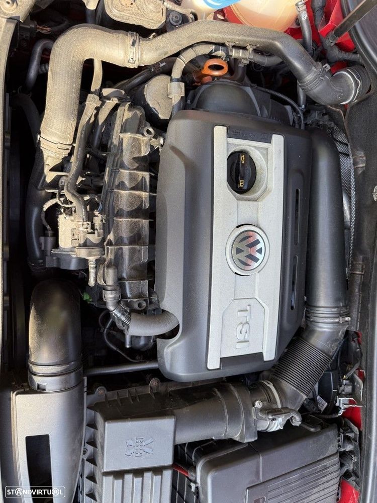 VW Golf 2.0 GTI - 41