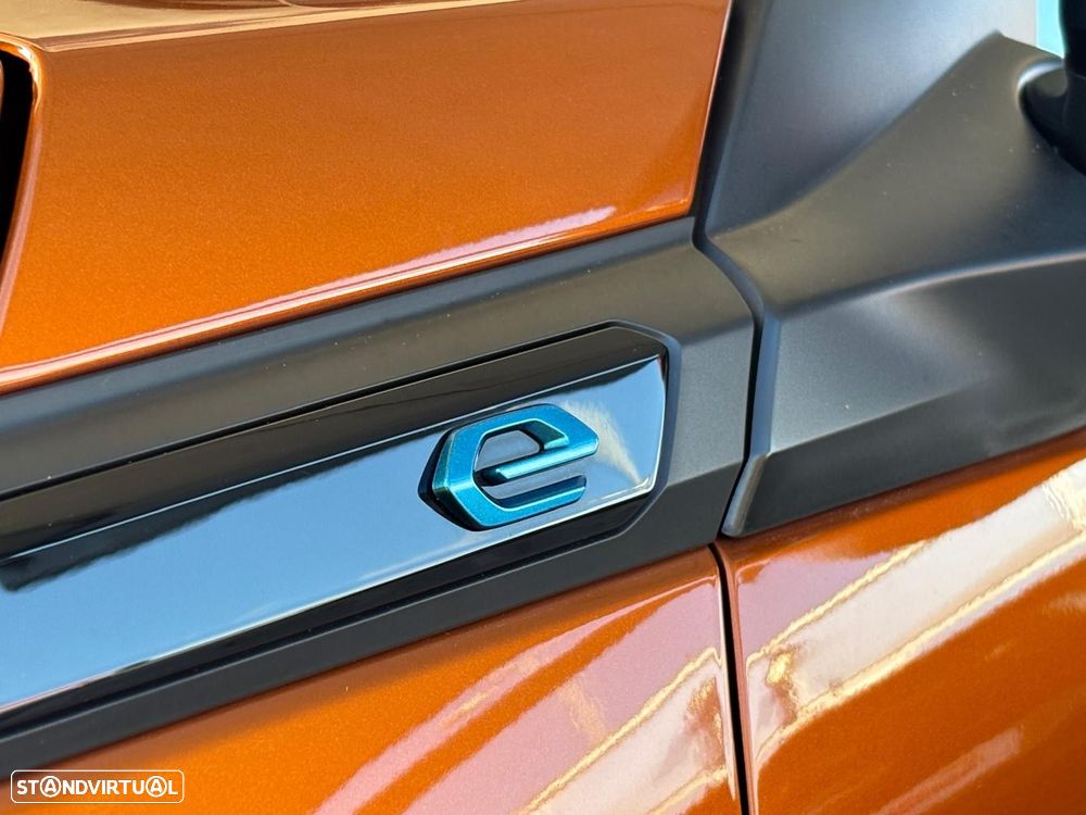 Peugeot e-2008 50 kWh GT - 7