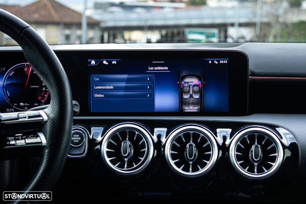 Mercedes-Benz A 250 - 35