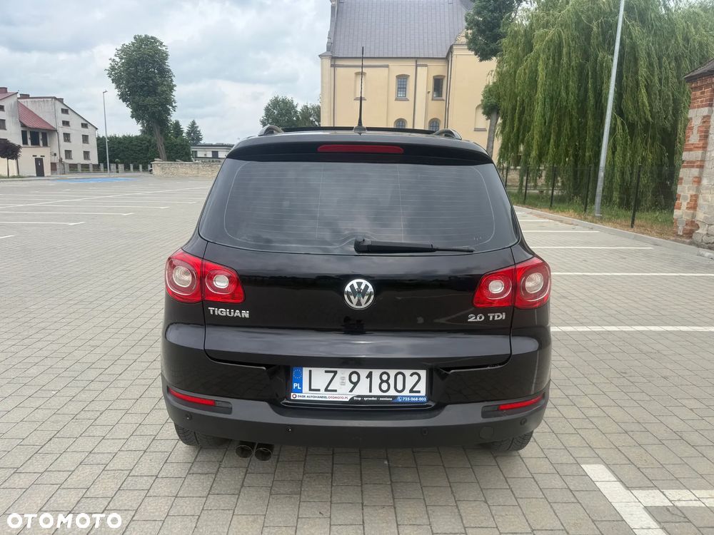 Volkswagen Tiguan - 4