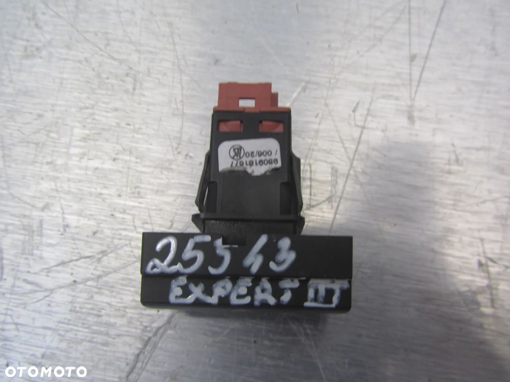 Peugeot Expert-Jumpy-Proace 16r->przełącznik świateł awaryjnych - 2