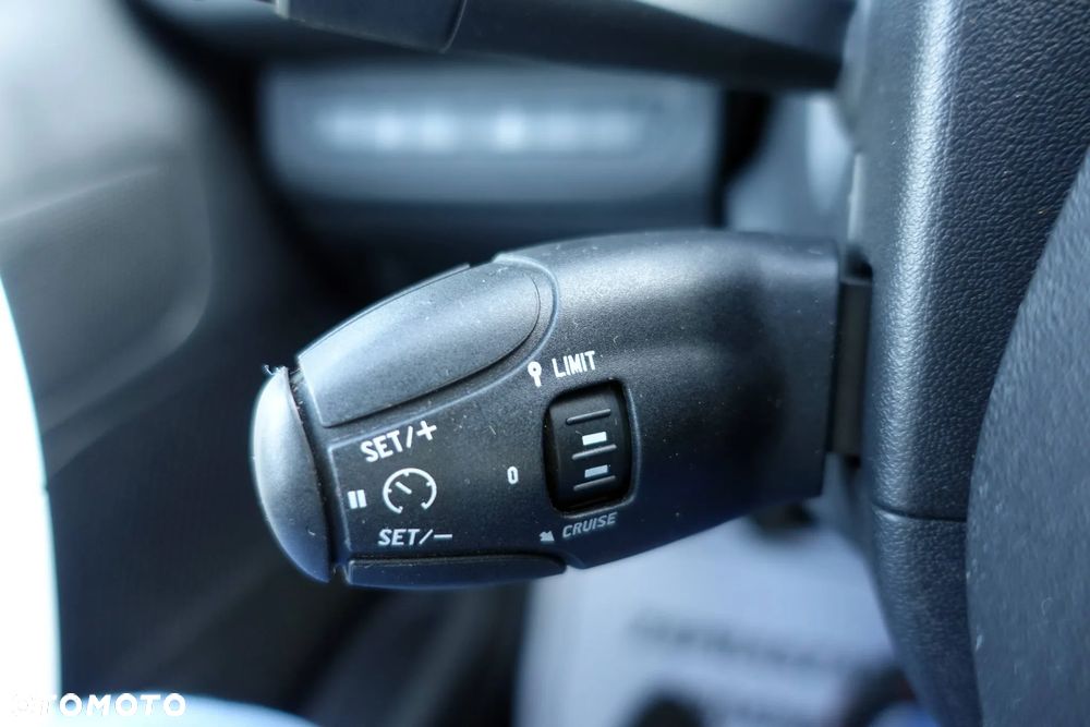 Peugeot 208 1.0 VTi Access - 24