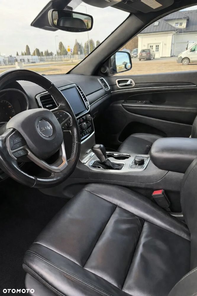 Jeep Grand Cherokee - 13