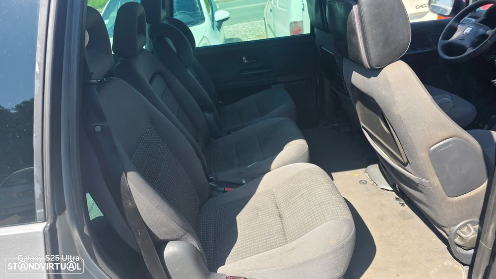 SEAT Alhambra 1.9 TDI Confort - 6