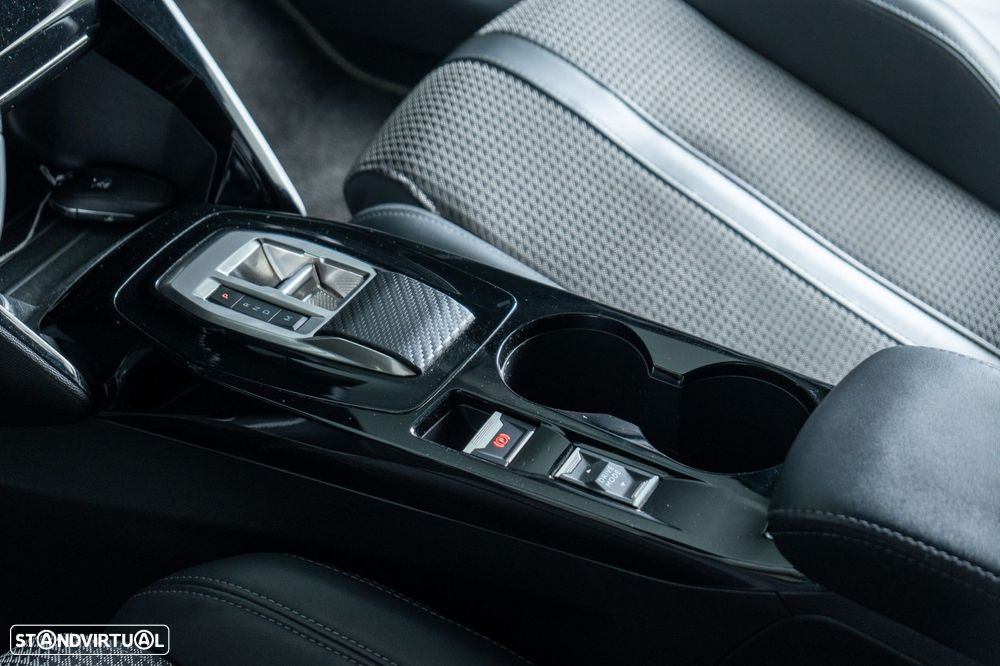 Peugeot 208 1.2 PureTech GT EAT8 - 13