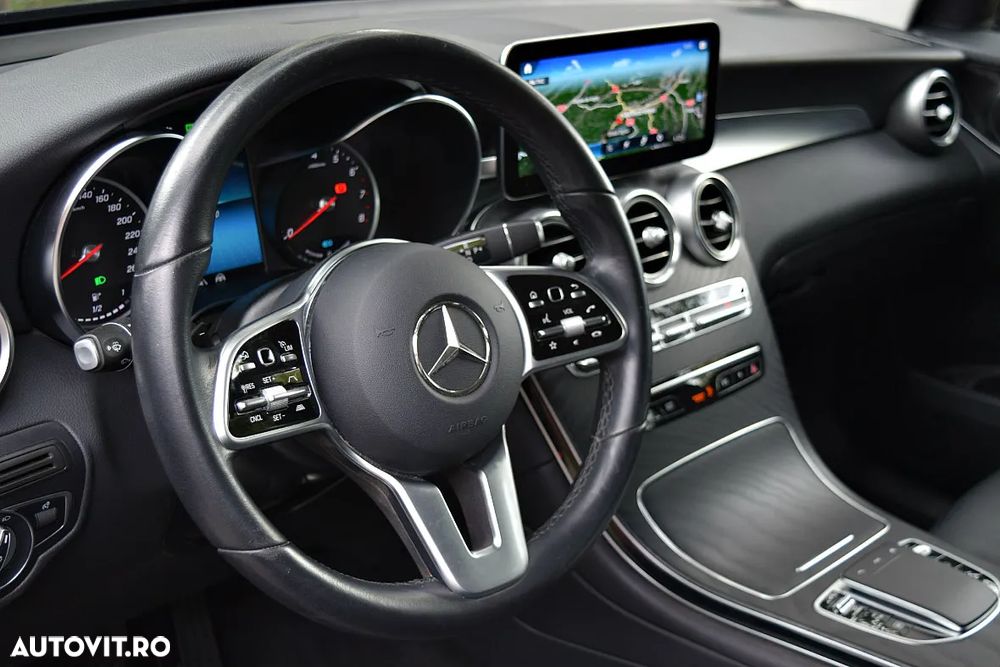 Mercedes-Benz GLC 300 e 4MATIC - 12