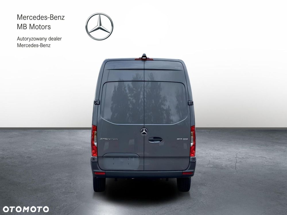Mercedes-Benz Sprinter - 6