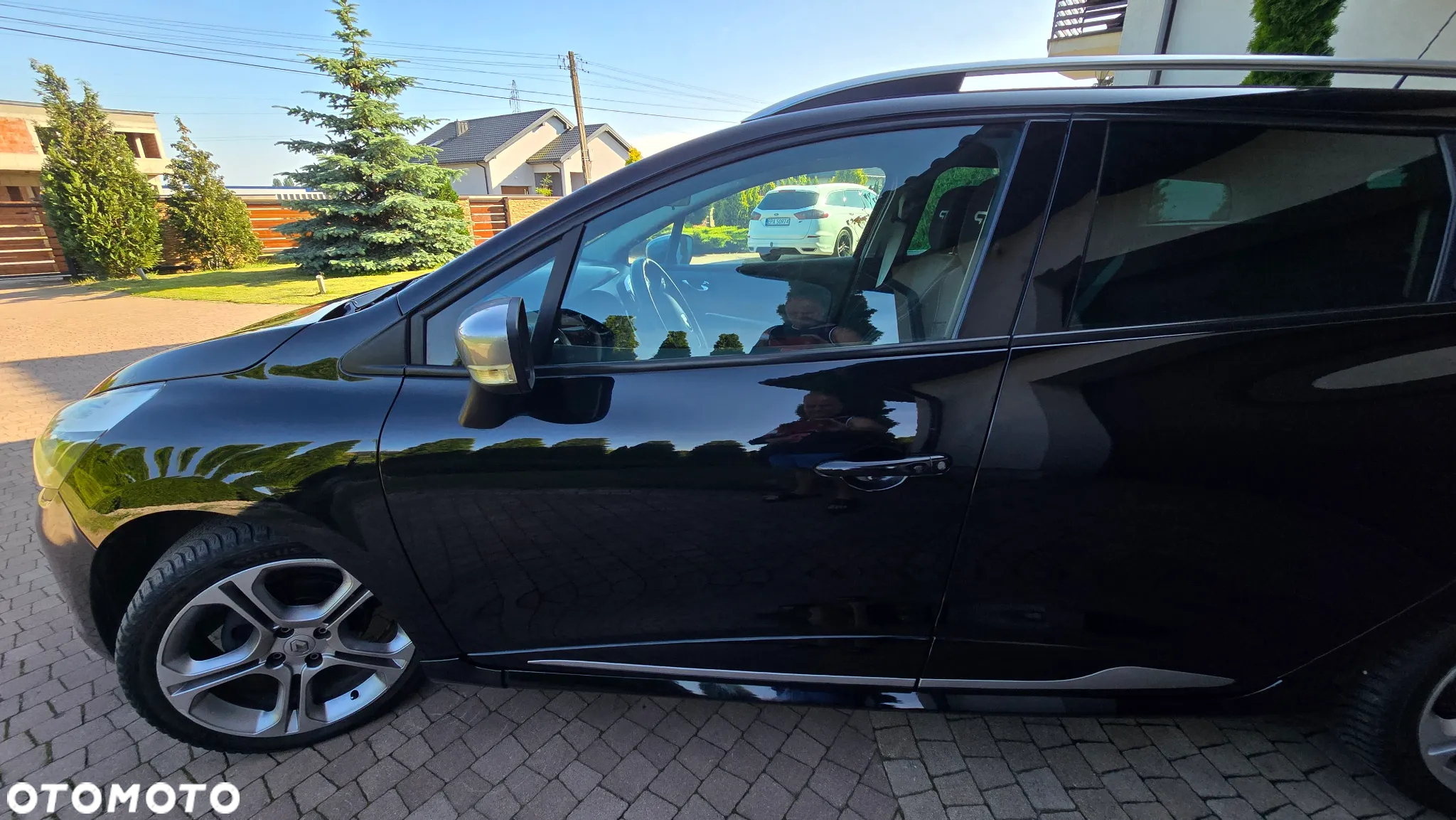 Renault Clio Grandtour TCe 120 EDC GT - 25
