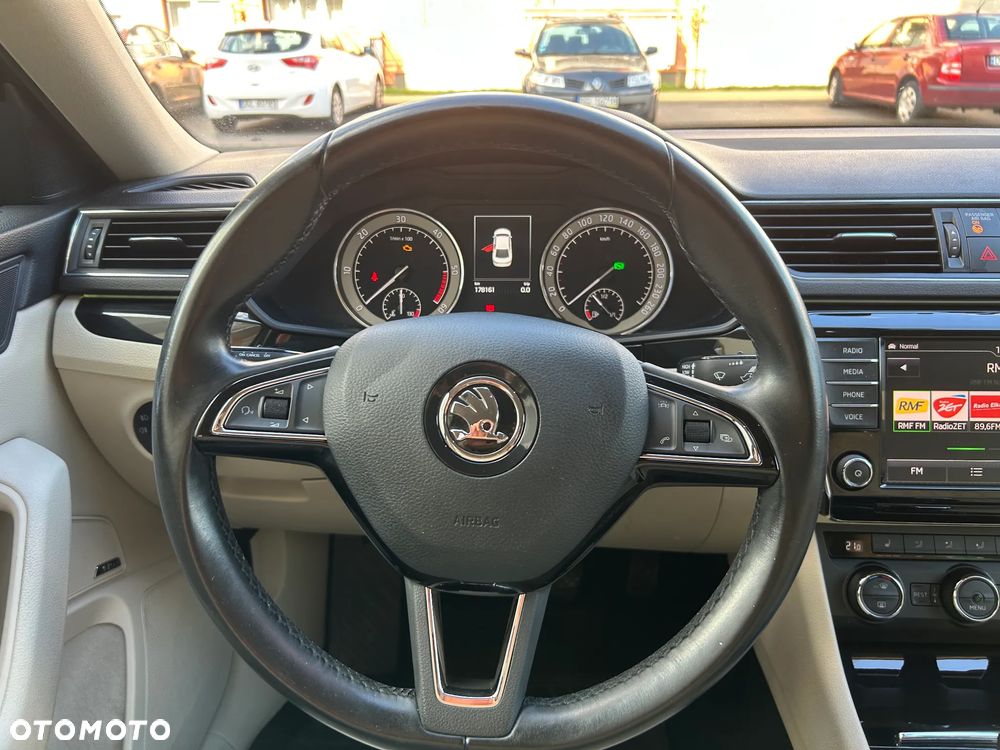 Skoda Superb 2.0 TDI 4x4 L&K DSG - 13