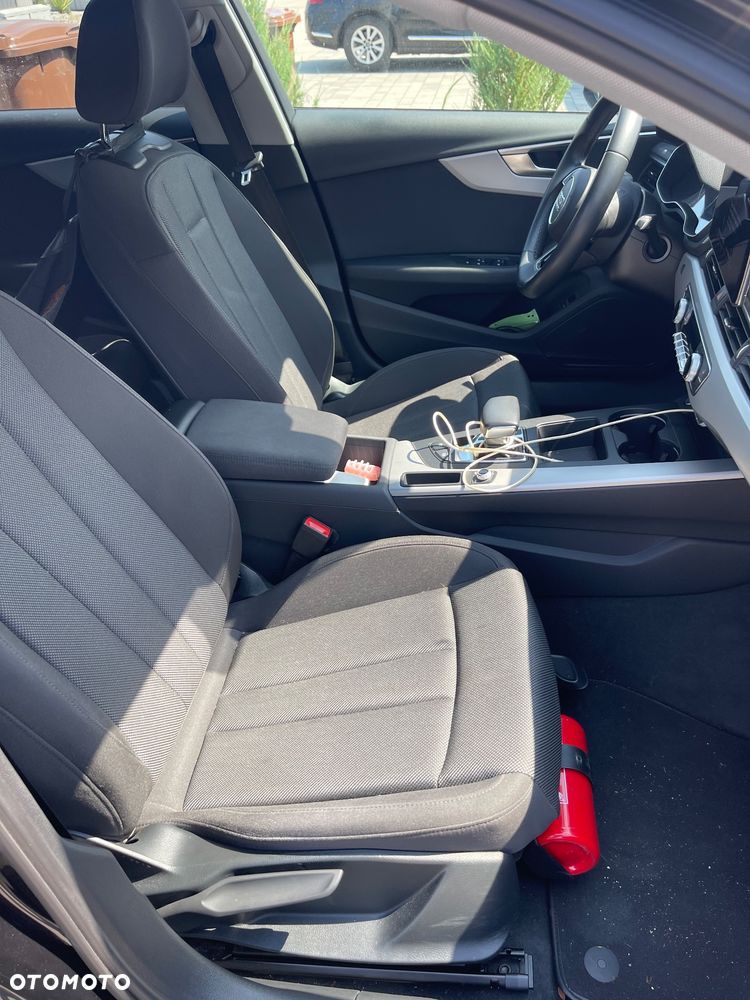 Audi A4 Avant 35 TFSI mHEV S tronic - 6