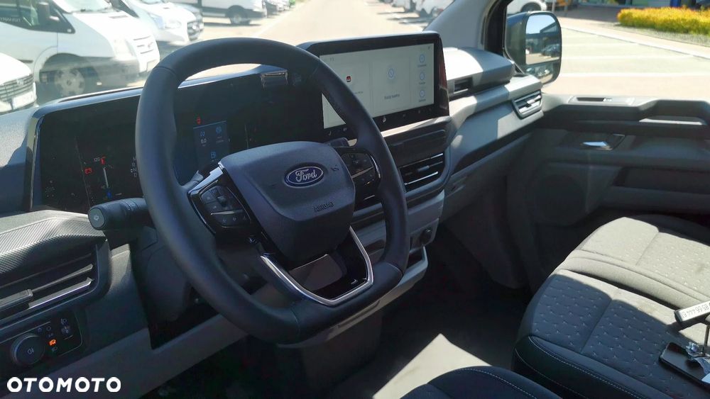 Ford TRANSIT CUSTOM - 9