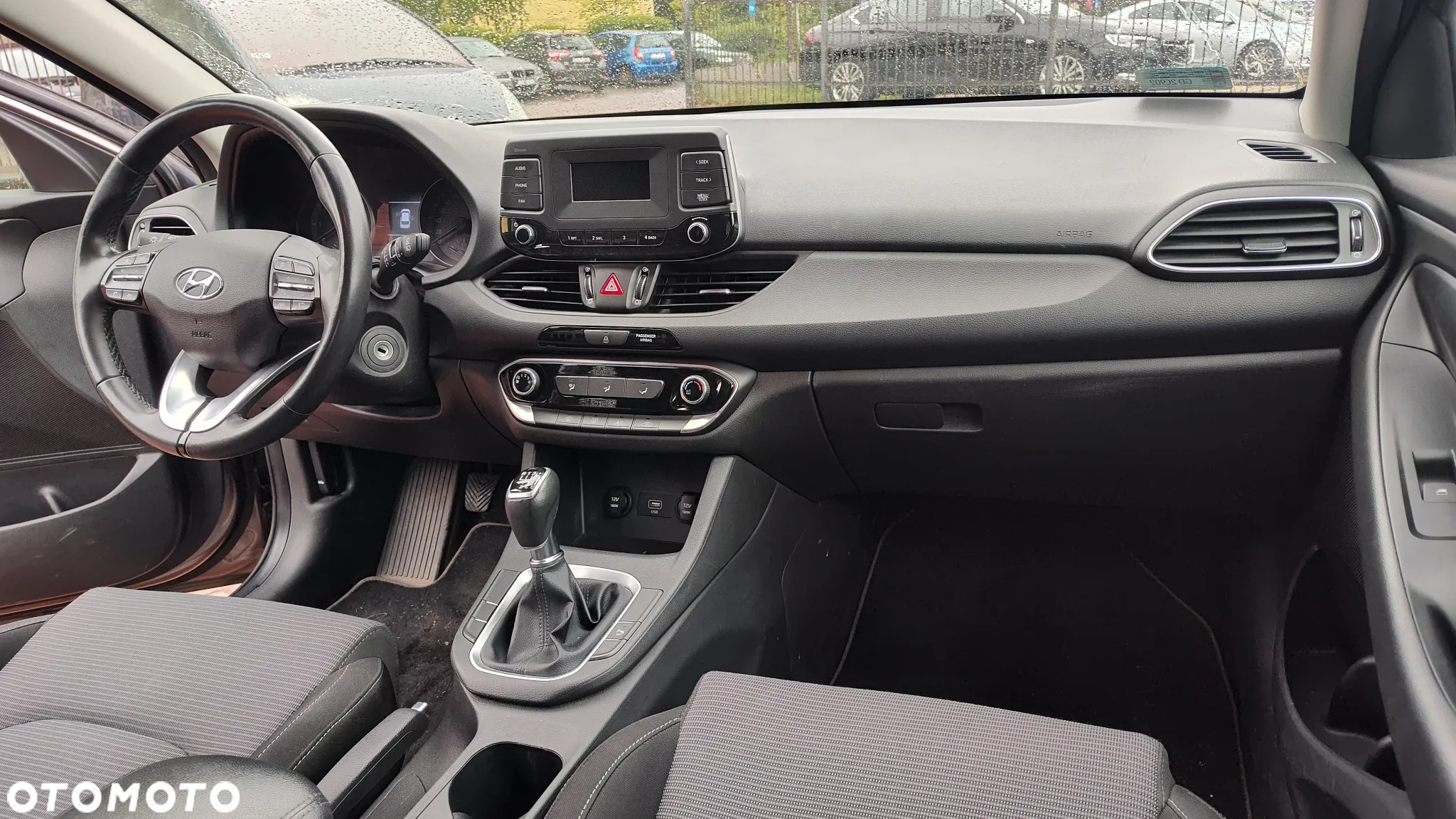 Hyundai i30 1.5 DPI Classic + - 7