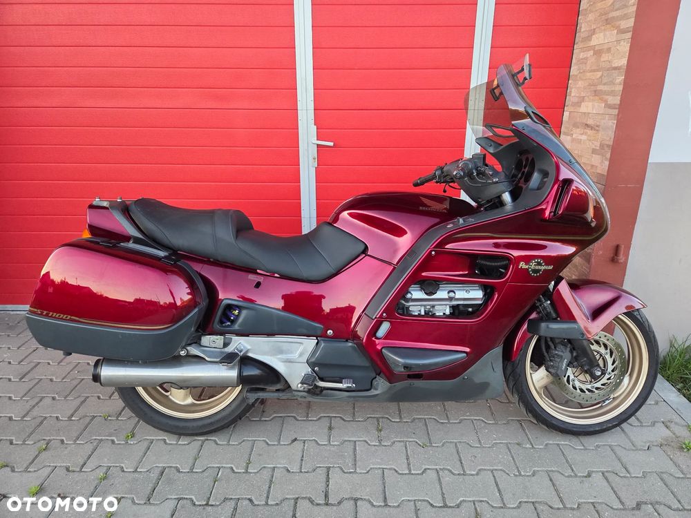 Honda ST - 1