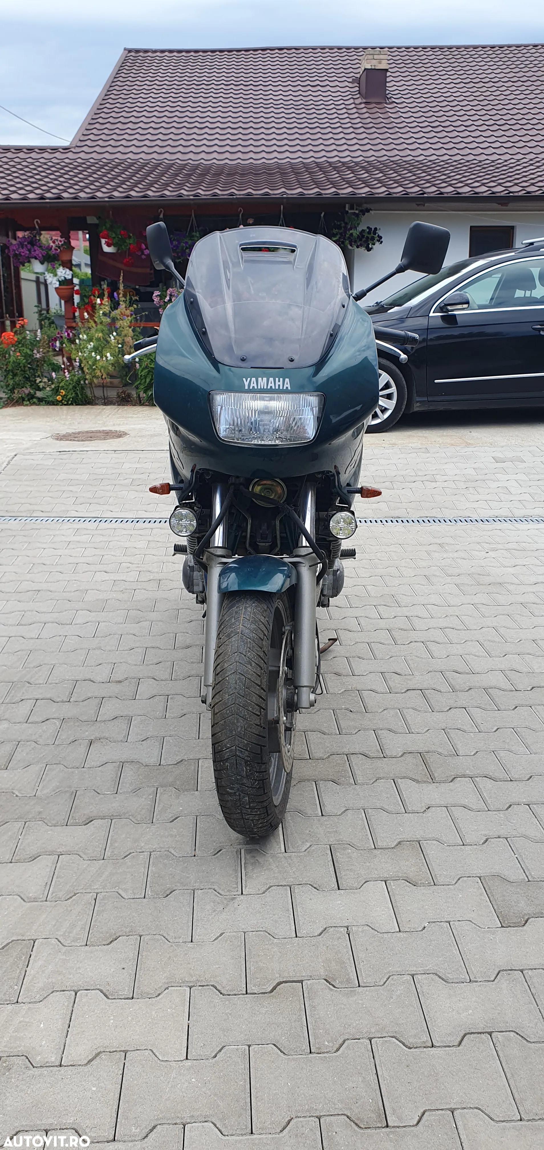 Yamaha XJ 900R Seca - 2