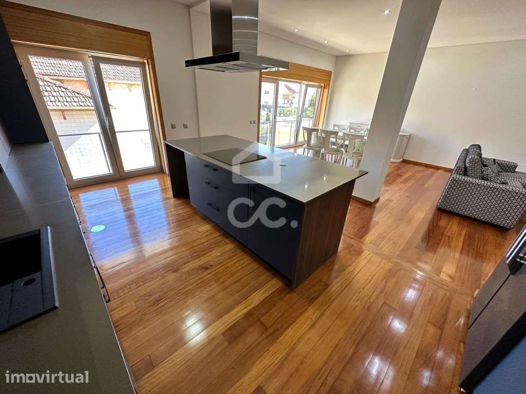 Apartamento T4 de Luxo no Centro da Póvoa de Varzim a 400 Metros da... - Grande imagem: 5/28
