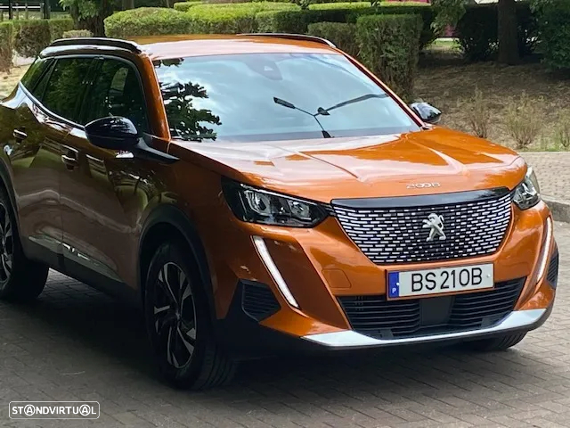 Peugeot 2008 PureTech 130 EAT8 Allure - 6