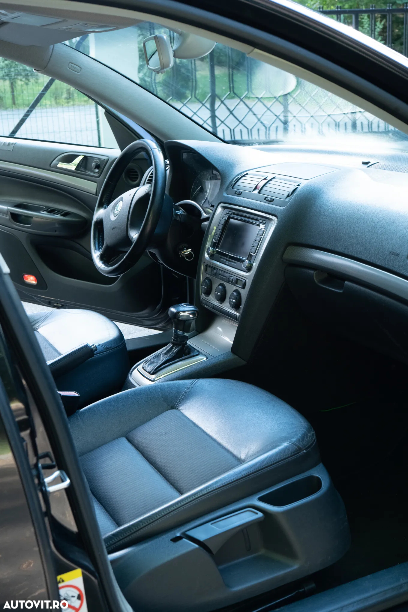 Skoda Octavia Combi 2.0 TDI Elegance Automatic - 11