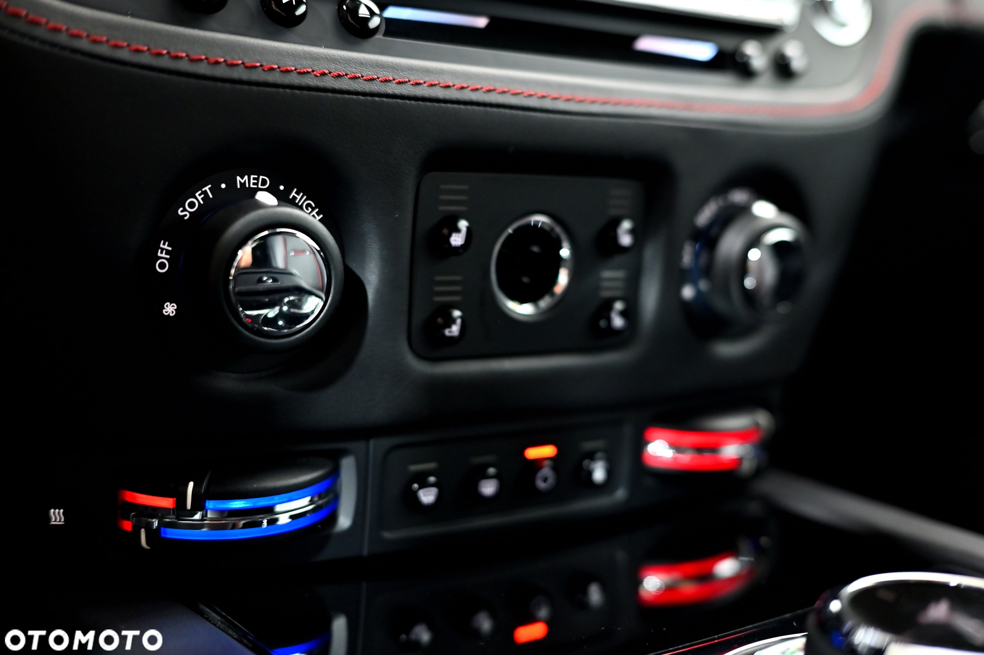 Rolls-Royce Wraith Standard - 22